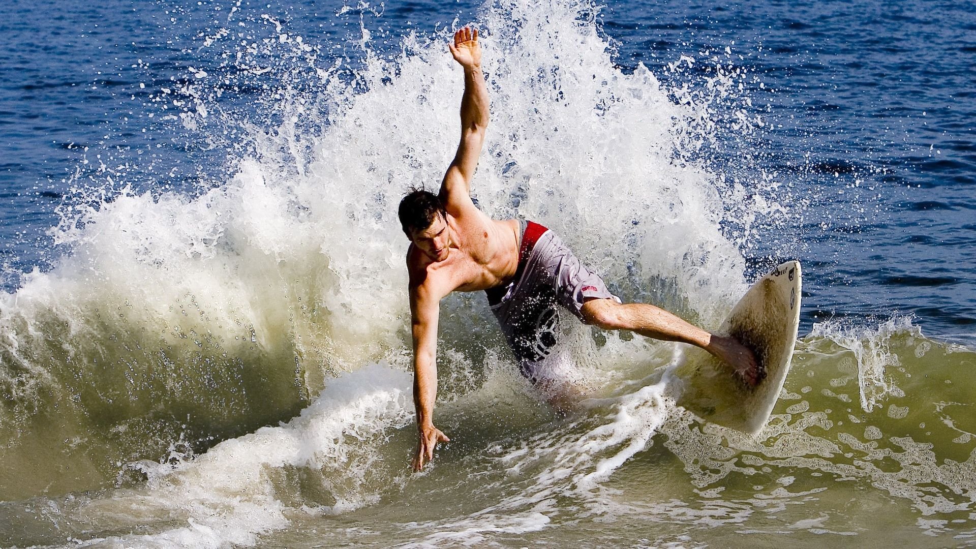 新闻中心发布年度战略规划,战略部署会议新闻稿