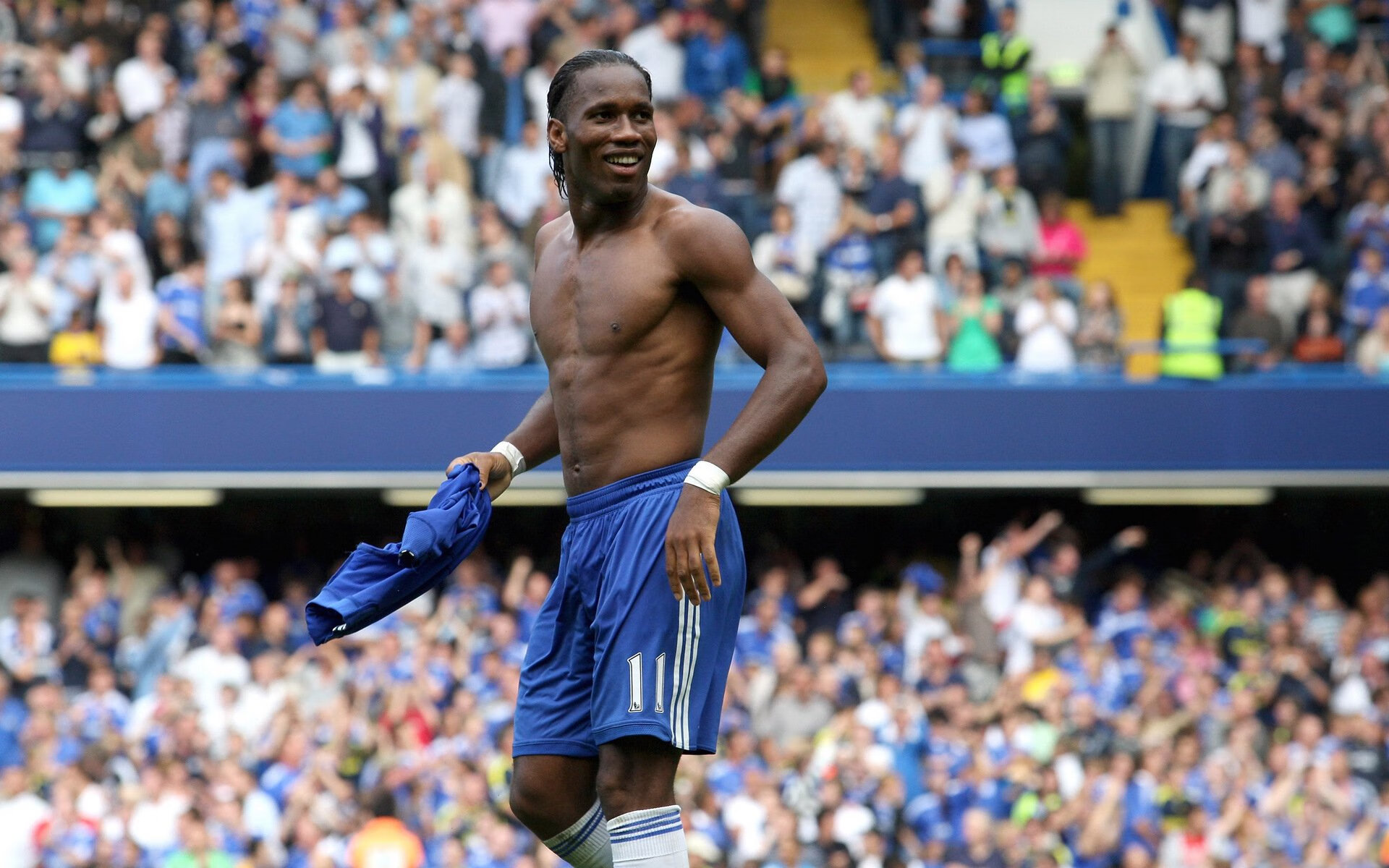 英超球队主场保持稳定战绩